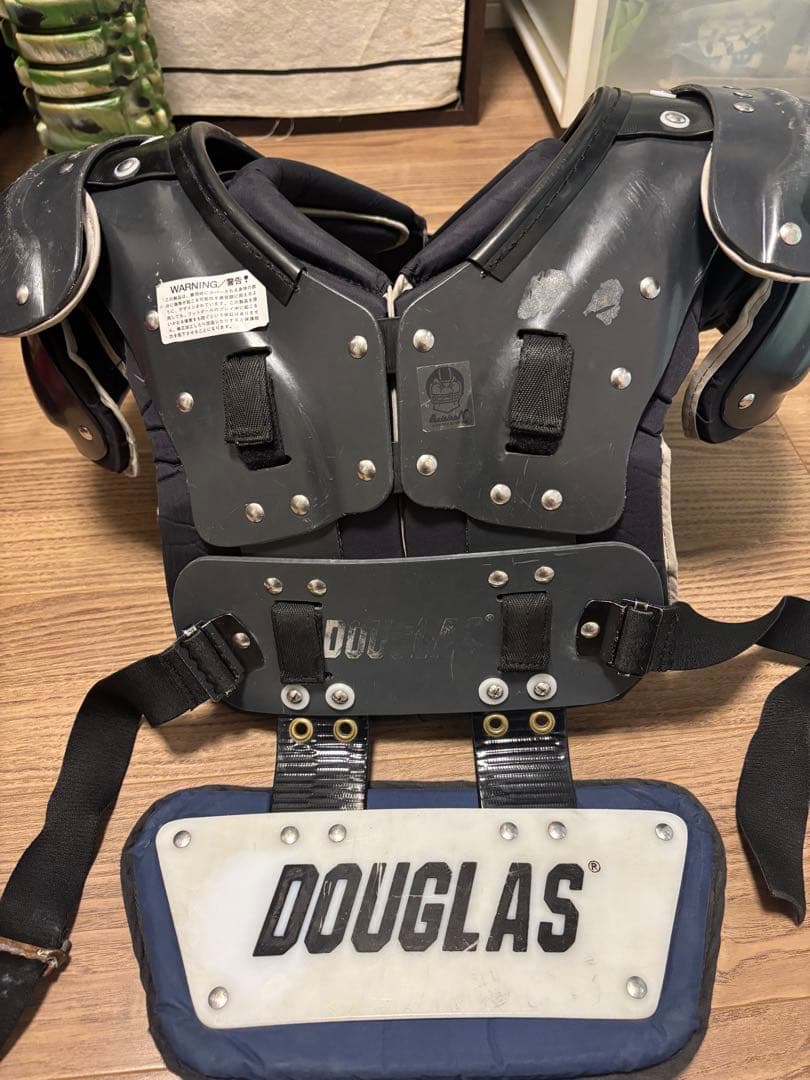 アメフトショルダー ダグラス レガシー バックプレート付
