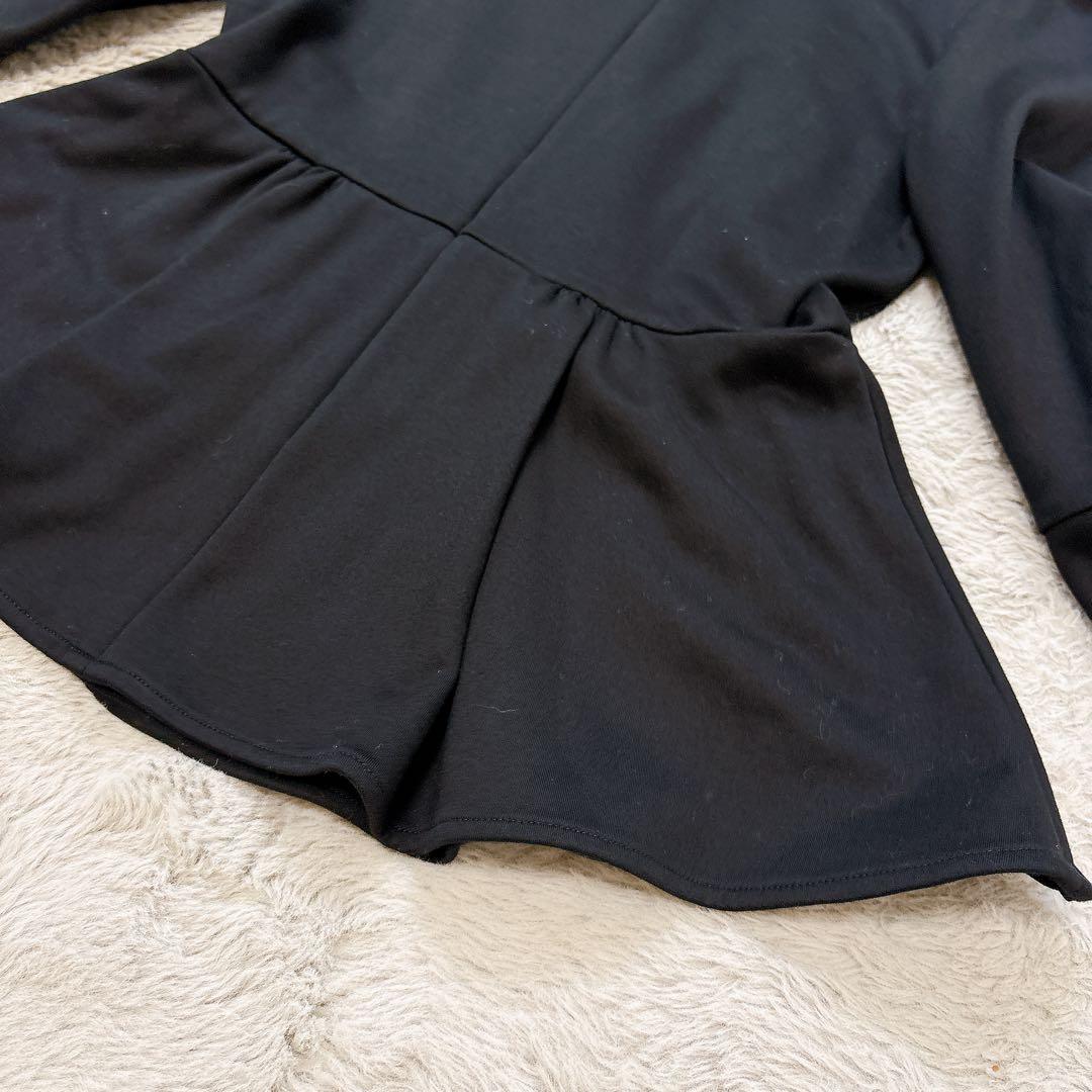 美品✨ボーダーズアットバルコニー　ストレッチ　ペプラムトップス　ロゴ　ネイビー