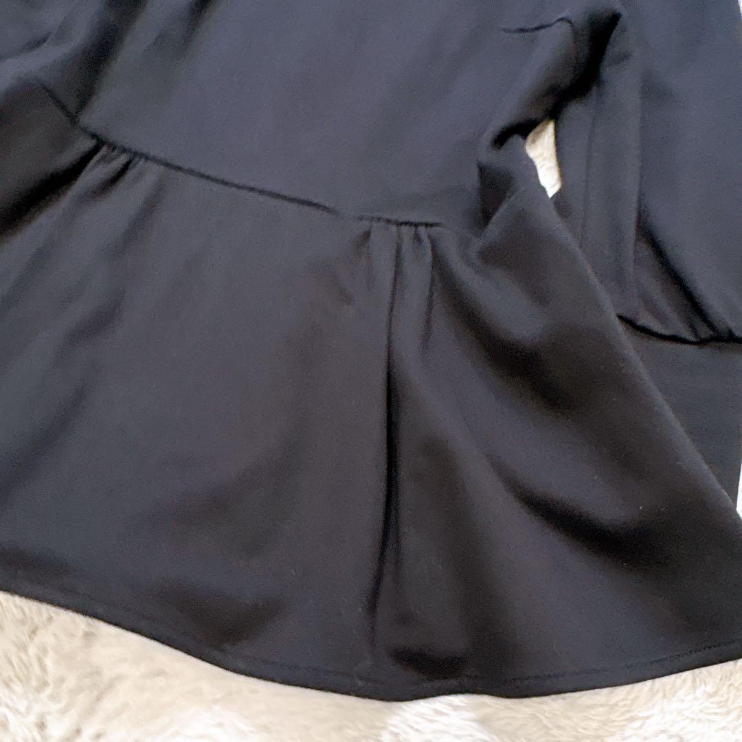 美品✨ボーダーズアットバルコニー　ストレッチ　ペプラムトップス　ロゴ　ネイビー