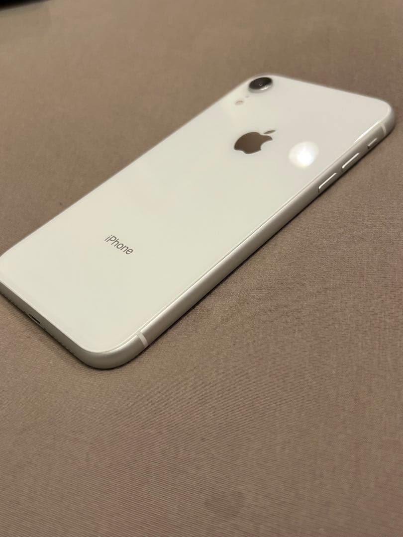 iPhone XR 64GB 本体　箱・付属品（一部）あり