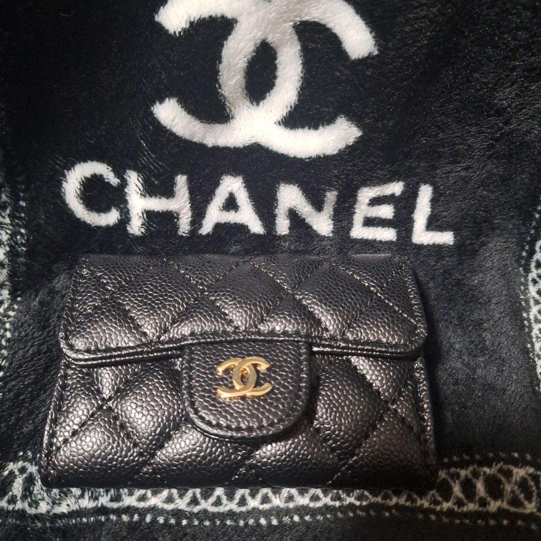 大人気❣️CHANEL ブラックキルティングケース ゴールドロゴノベルティ