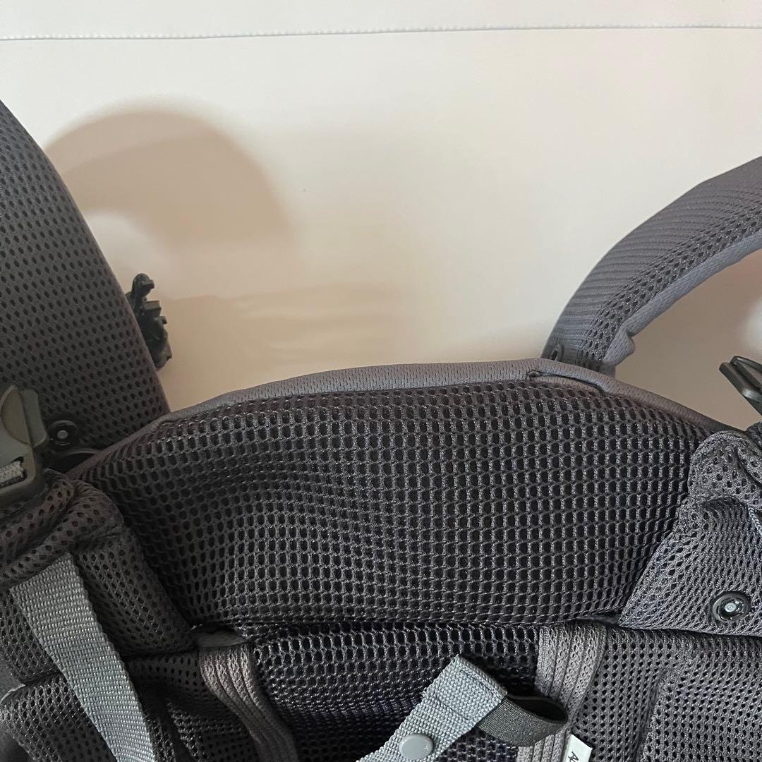 ななん！！ラクリス　Aprica 抱っこ紐 ダークグレー