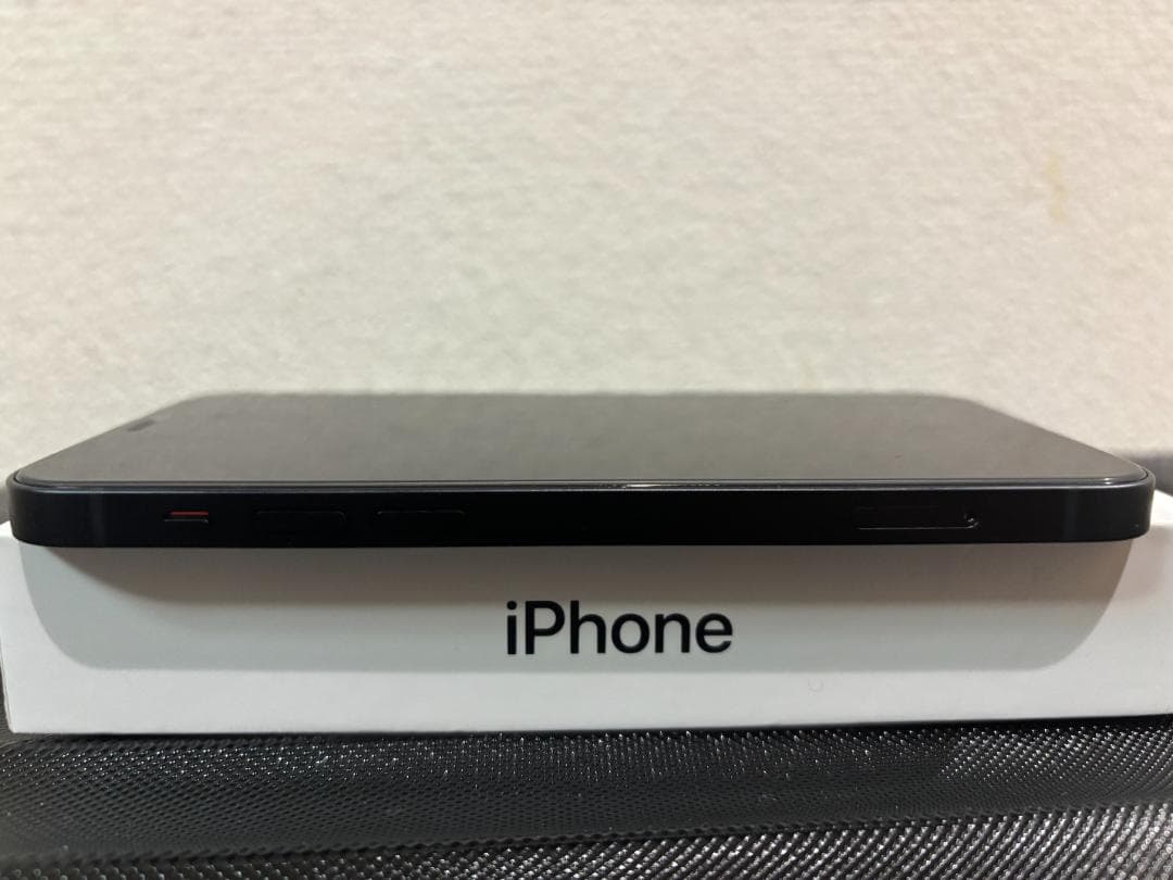 Apple iPhone 12 64GB SIMフリー ブラック　バッテリ85%