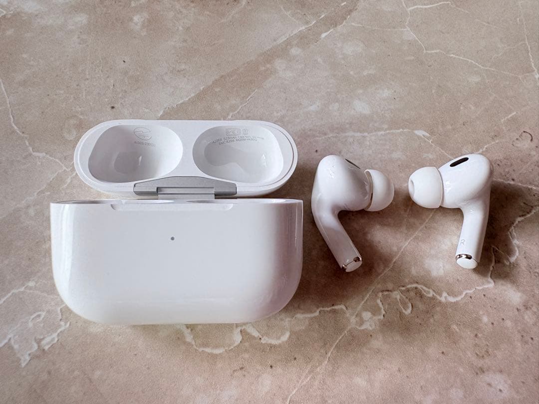 【美品】Apple Air Pods Pro 第 2 世代 本体 type C