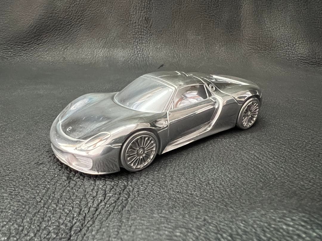 【ポルシェ 918スパイダー】メタル ミニカー　ペーパーウェイト　非売品