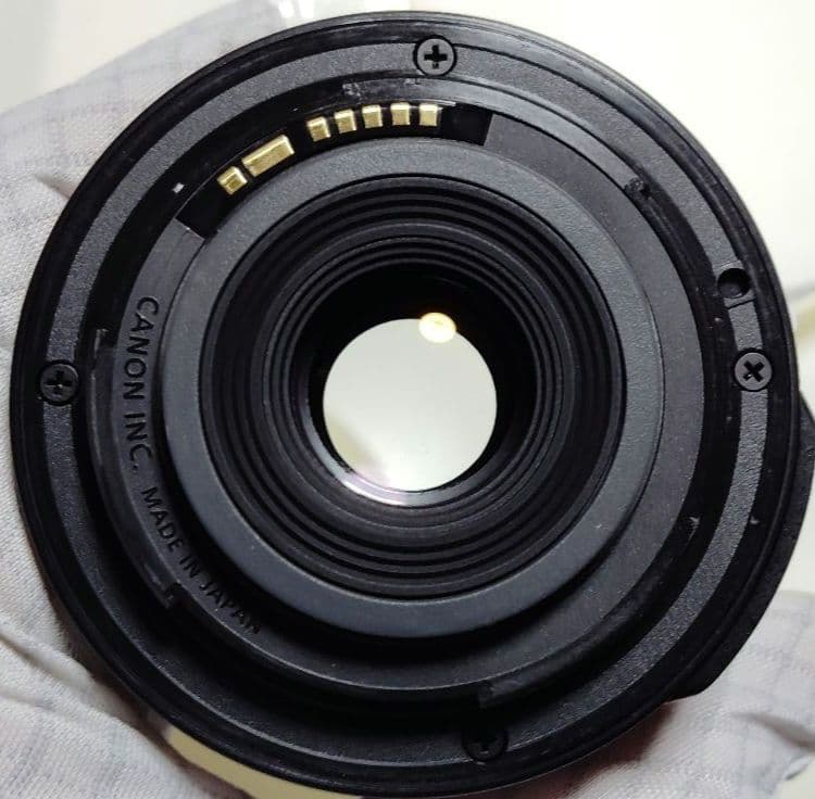 Canon 　EOS Kiss X4　　標準ズームレンズ付き