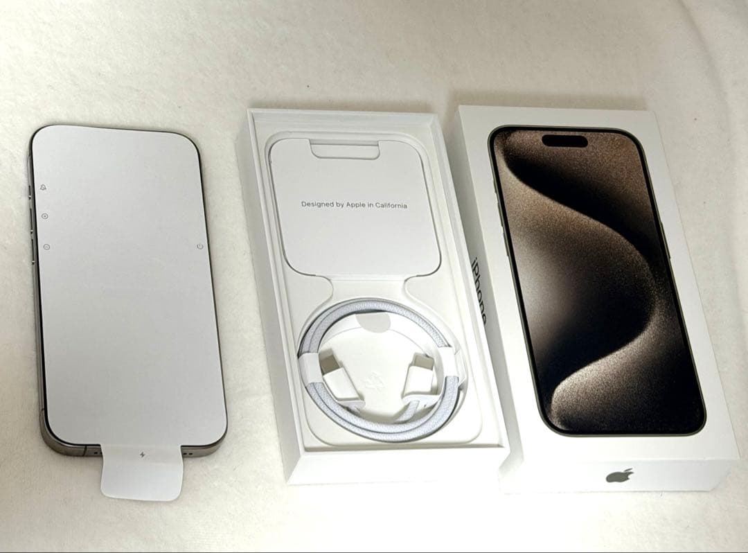 め*る様 Apple iPhone 15 Pro 256GB本体 付属品+新品液