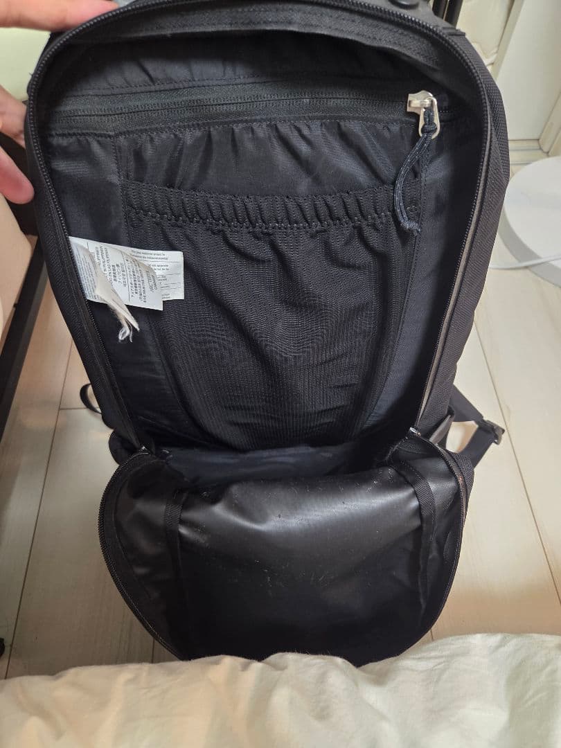 ARC'TERYX ARRO 22 BACKPACK ブラック