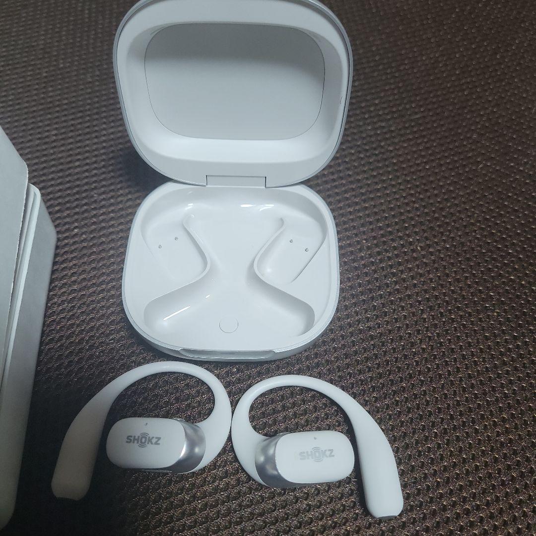 SHOKZ　OPENFIT2+ 骨伝導イヤホン ホワイト 充電ケース付き