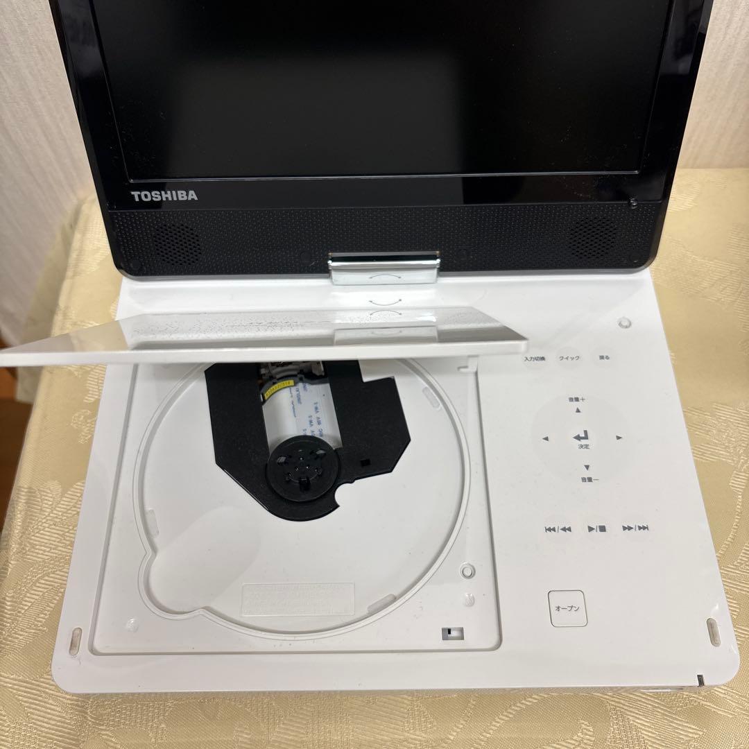 TOSHIBA 東芝　REGZA ポータブル　DVD プレイヤー　レグザ