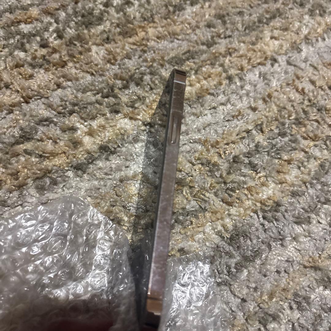 iPhone 12 pro 128G バッテリー76%