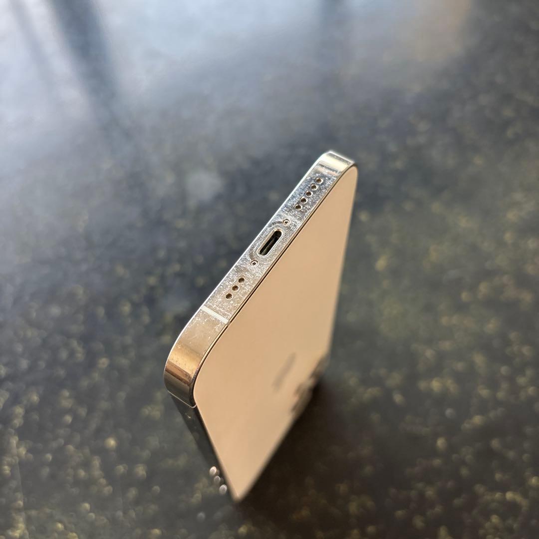 iPhone 12 pro 128G バッテリー76%