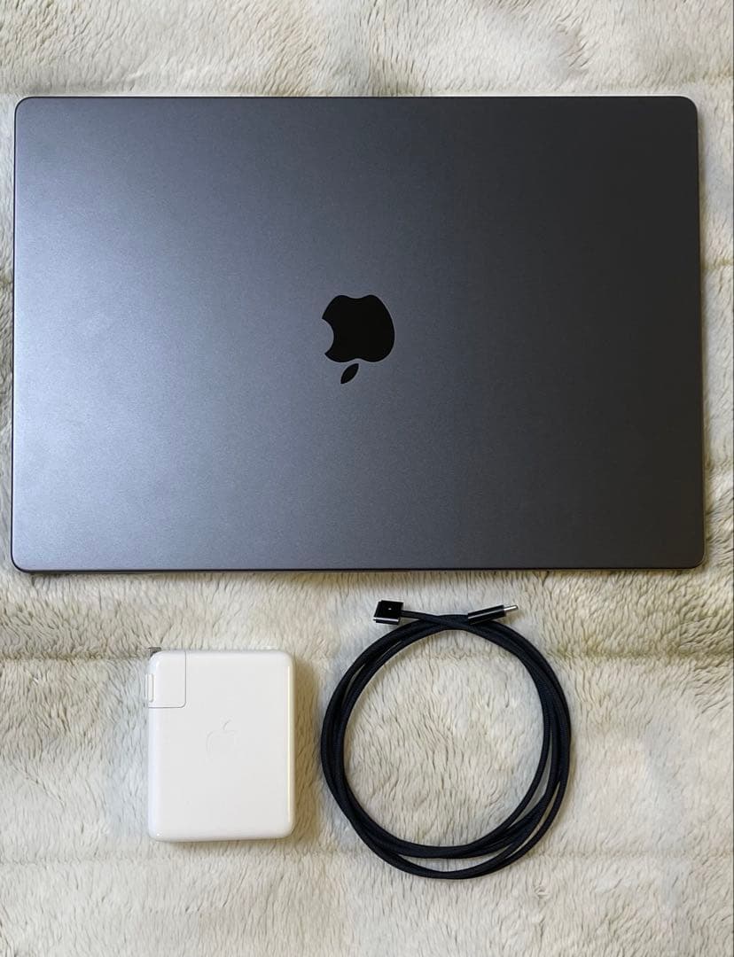 【超美品】MacBook Pro M3 Max 16インチ/64GB/4TB