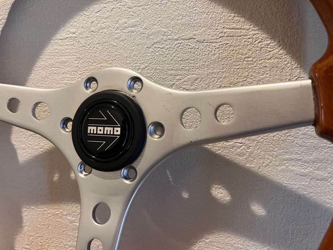 momo ウッドステアリングホイール 36cm