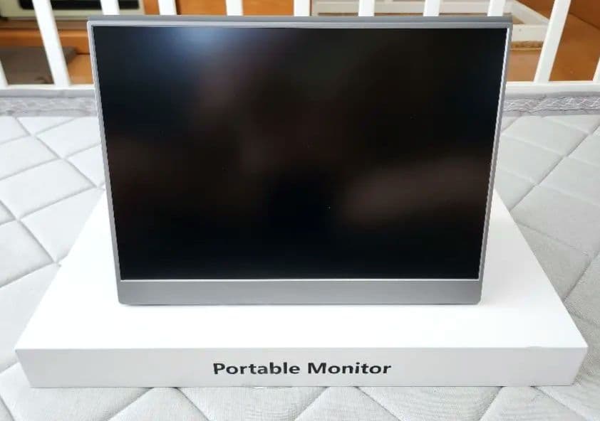 kksmart ポータブルモニター 13.3インチ