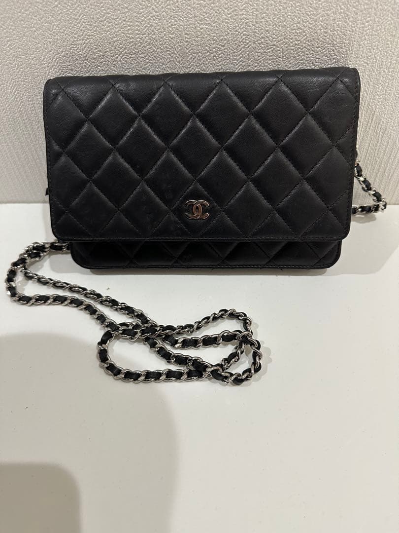 CHANEL（シャネル）　ラムスキン　チェーンウォレット　ココマーク