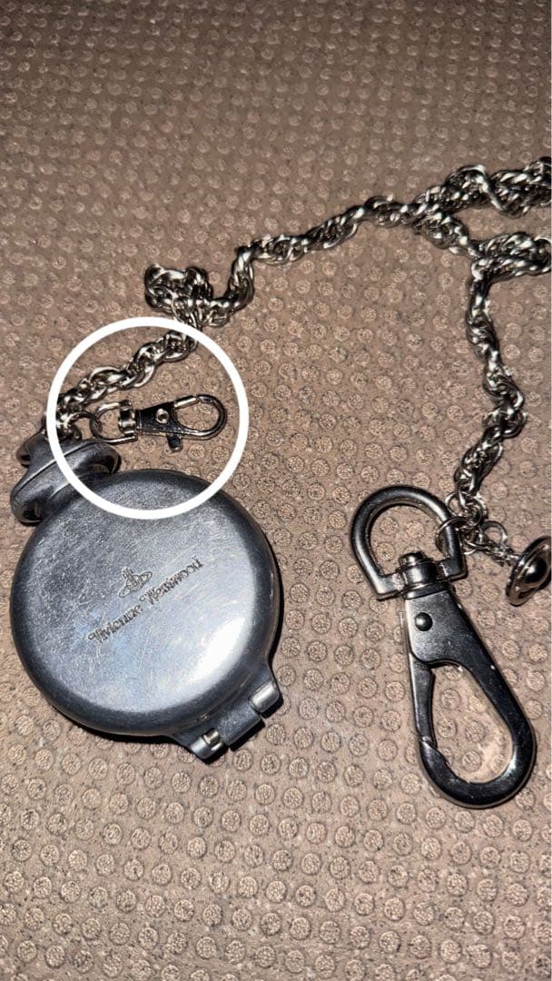 Vivienne Westwood 携帯灰皿 チェーン付き　ヴィヴィアン