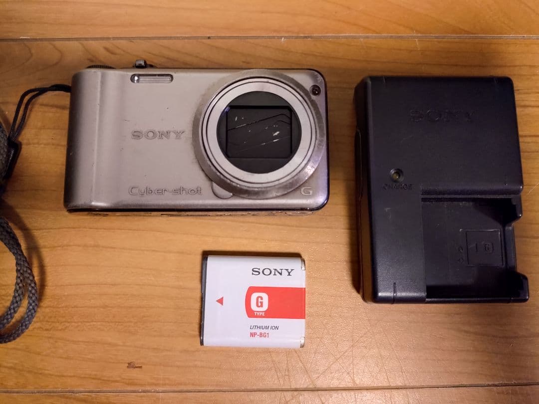 ■ソニー　デジタルスチルカメラ　DSC-HX5