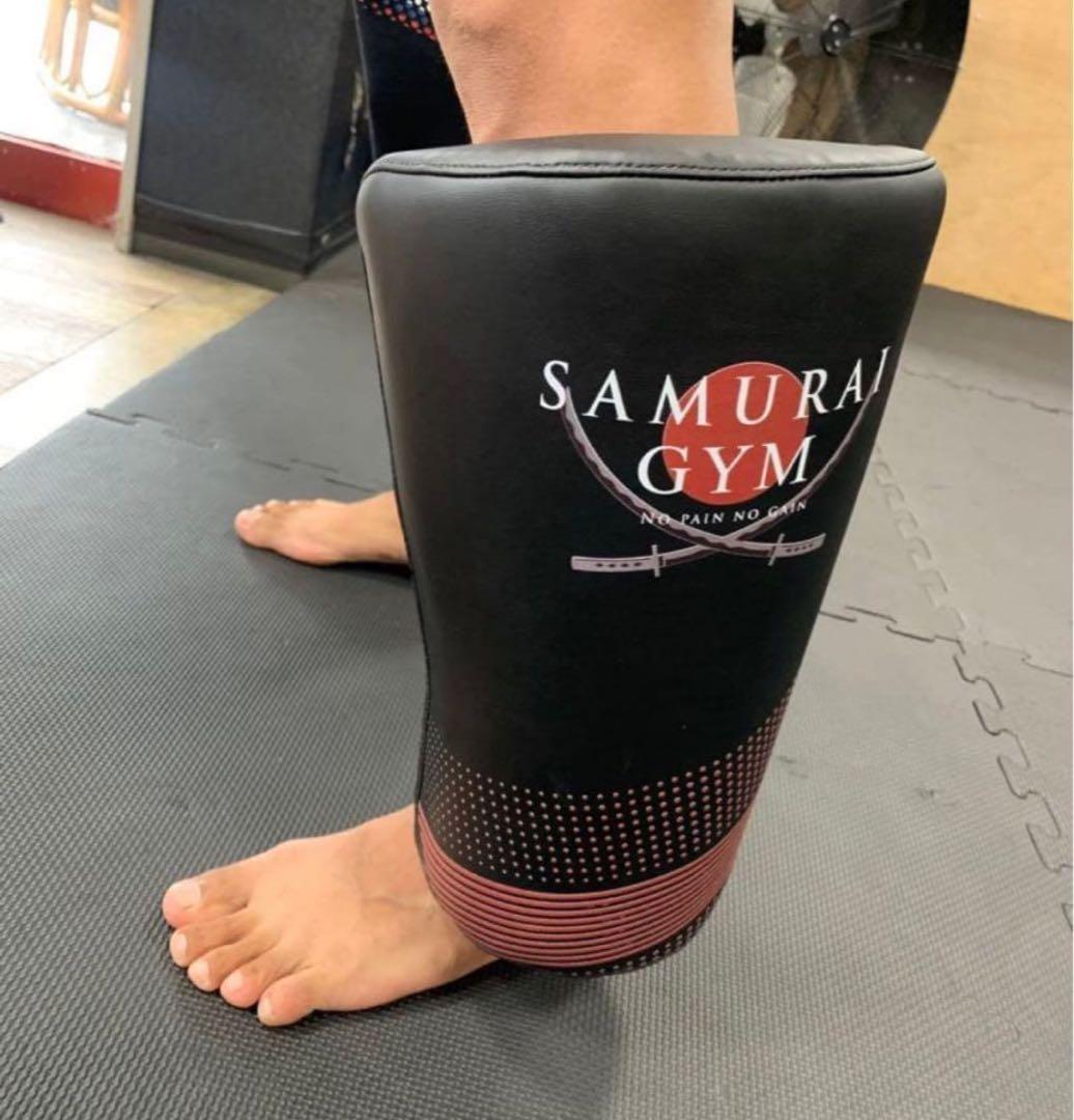 カーフキックミット左右利用できます