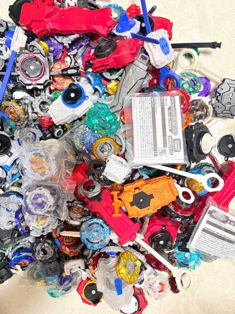 超大量 ベイブレードバースト まとめ売り ジャンク 動作未確認