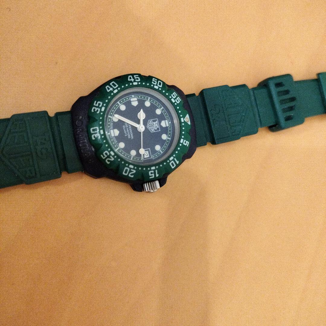 タグ・ホイヤーフォミラー1 緑 ラバーベルト