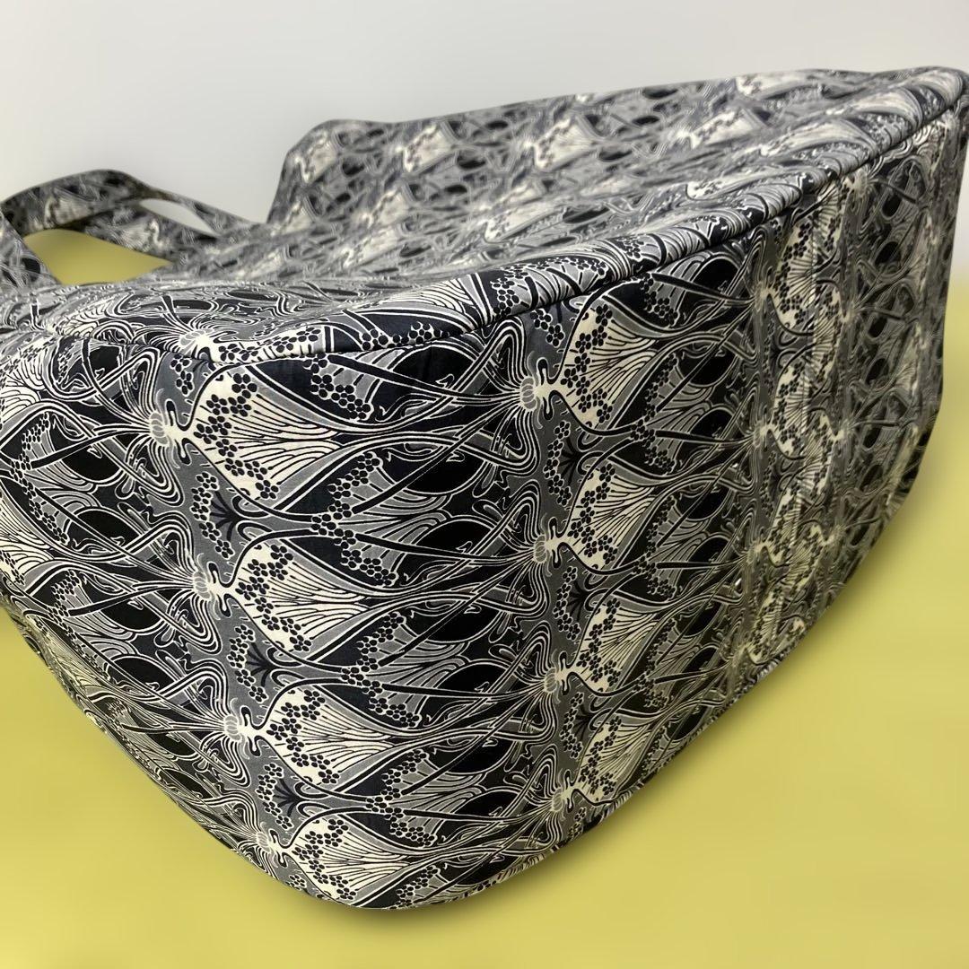 リバティ　ハンドメイド　とっても大きな　トートバック　縦50横50マチ20㎝