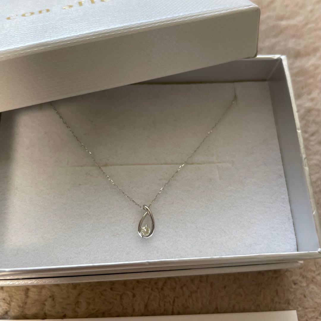 con affetto(コンアフェット)ダイヤネックレスK18 WG 美品