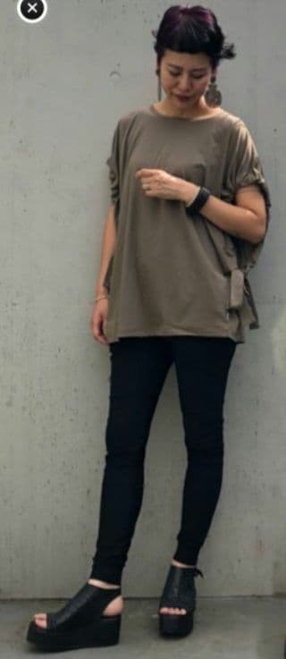 カリアング★ギャザーノースリーブトップス