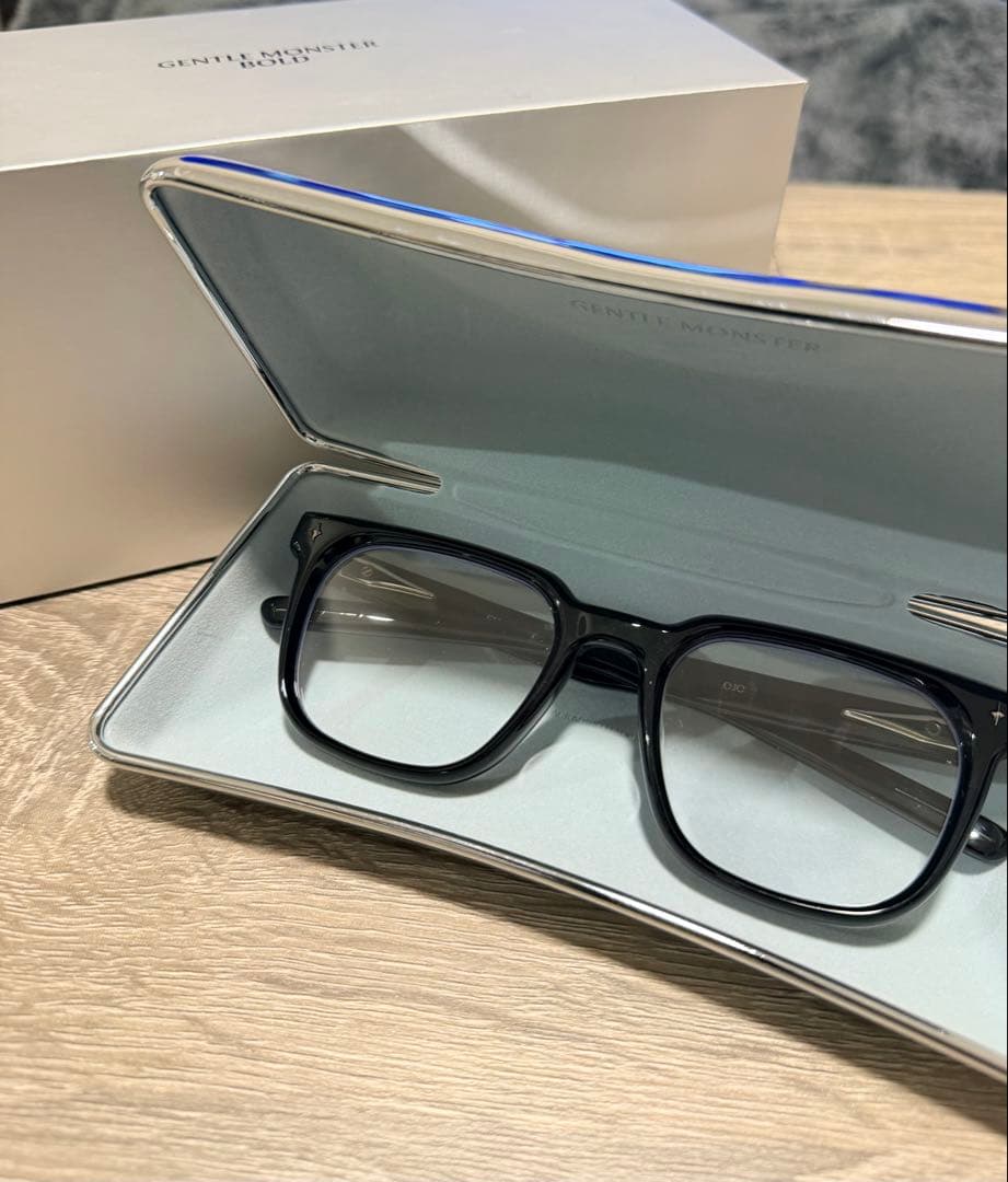 Stray Kids Felix着用GENTLE MONSTER ojo-01