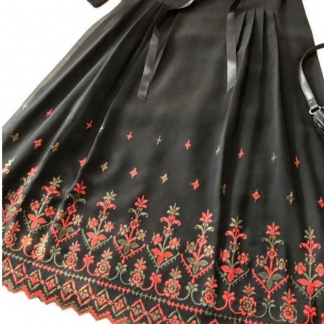 新品　未使用　エムズグレイシー　ワンピース　花柄刺繍　ウエストリボン　ブラック