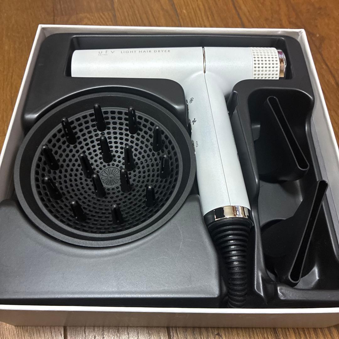 【新品 未使用品】ufv ヘアドライヤー インテリジェンスホワイト