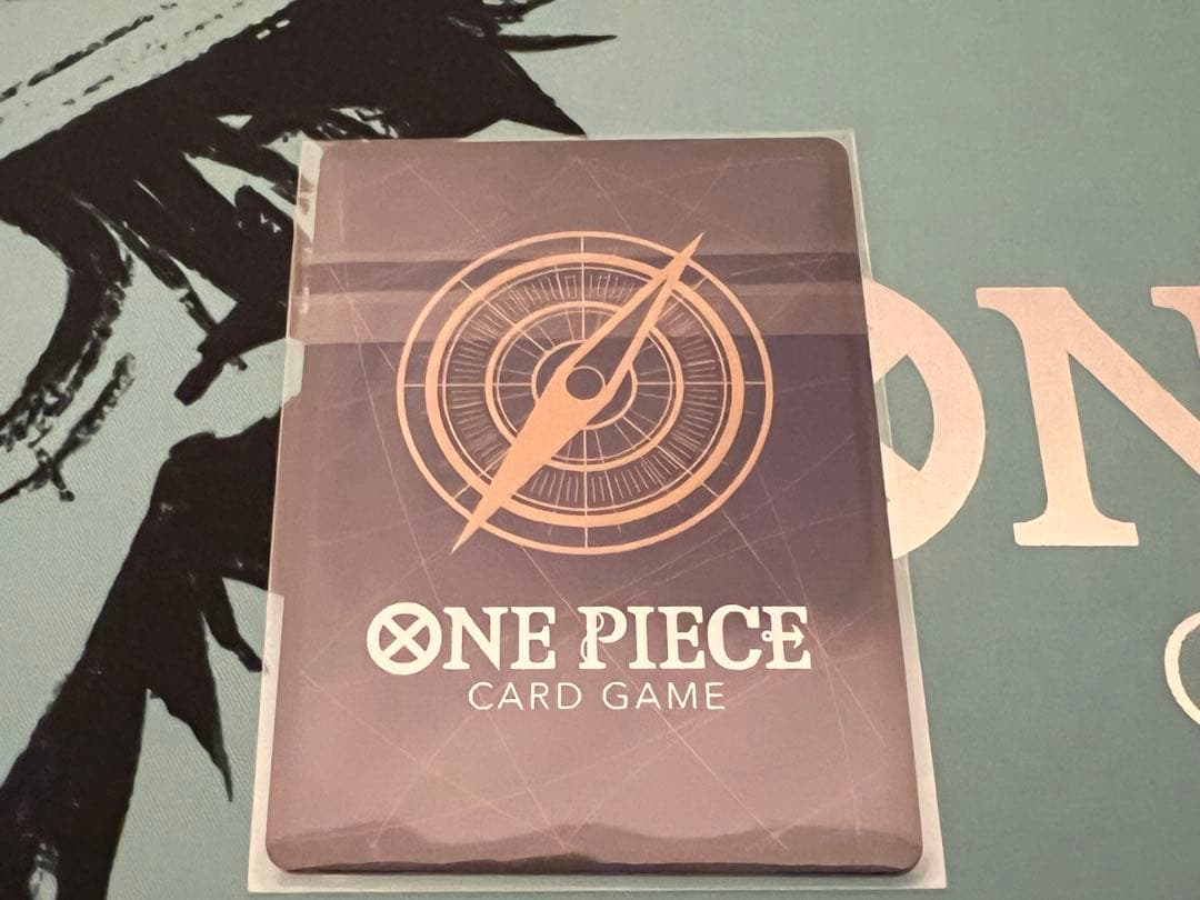 ゾロ　フラッグシップ　ワンピースカード