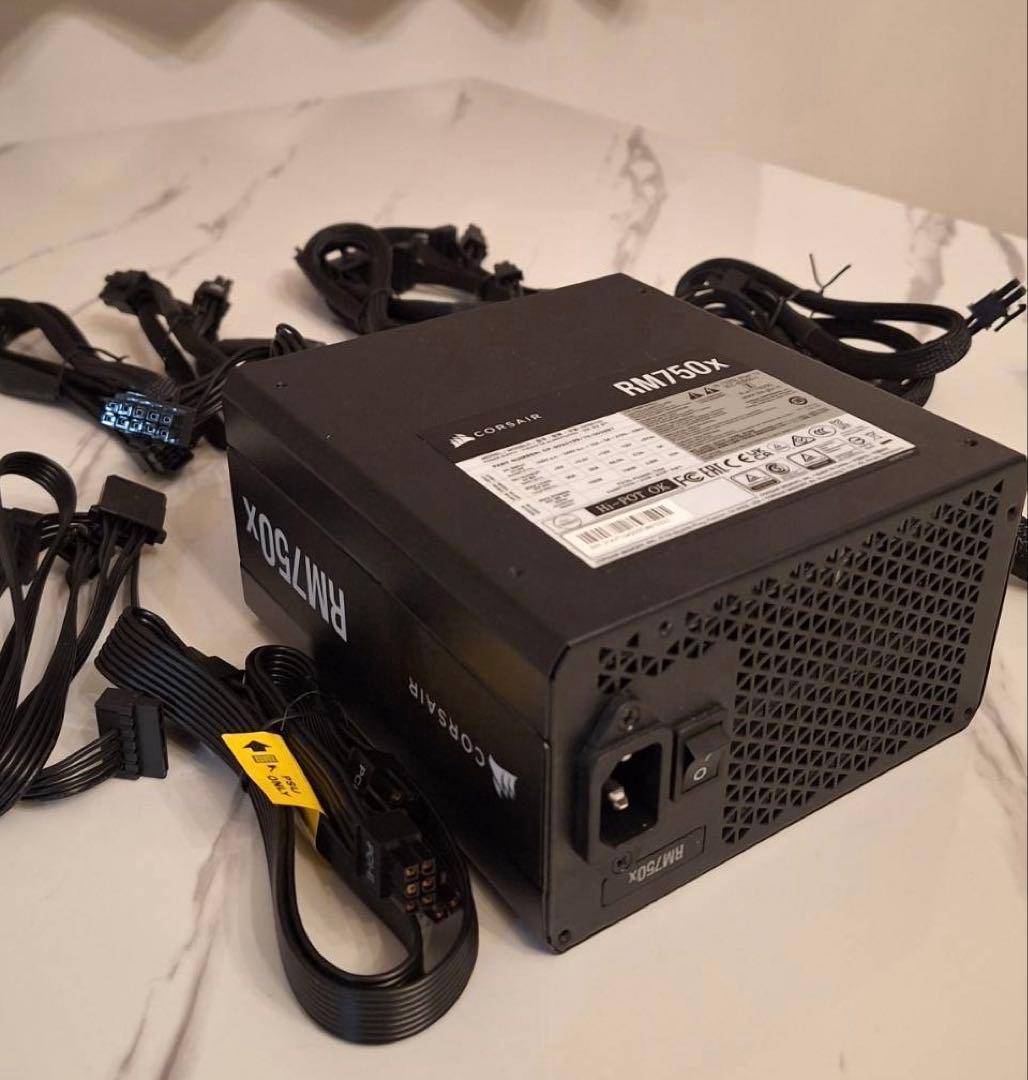 ★Corsair RM750x PC電源ユニット 750W 80PLUS