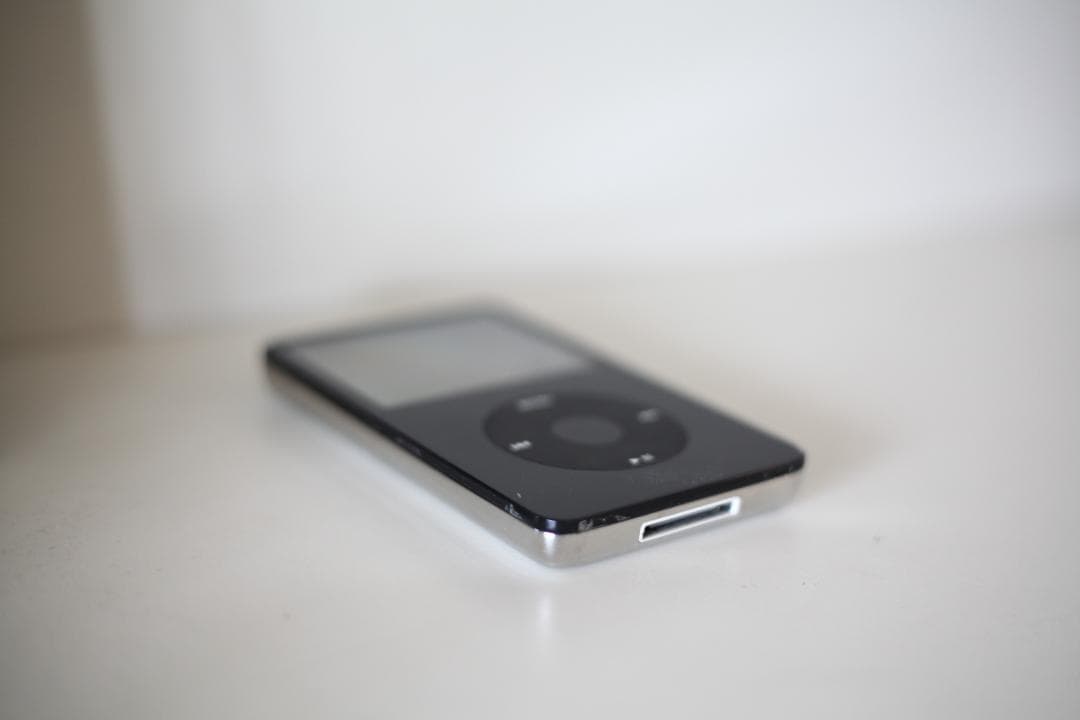 iPod classic 第5世代 バッテリー新品 完動　美品 A1136