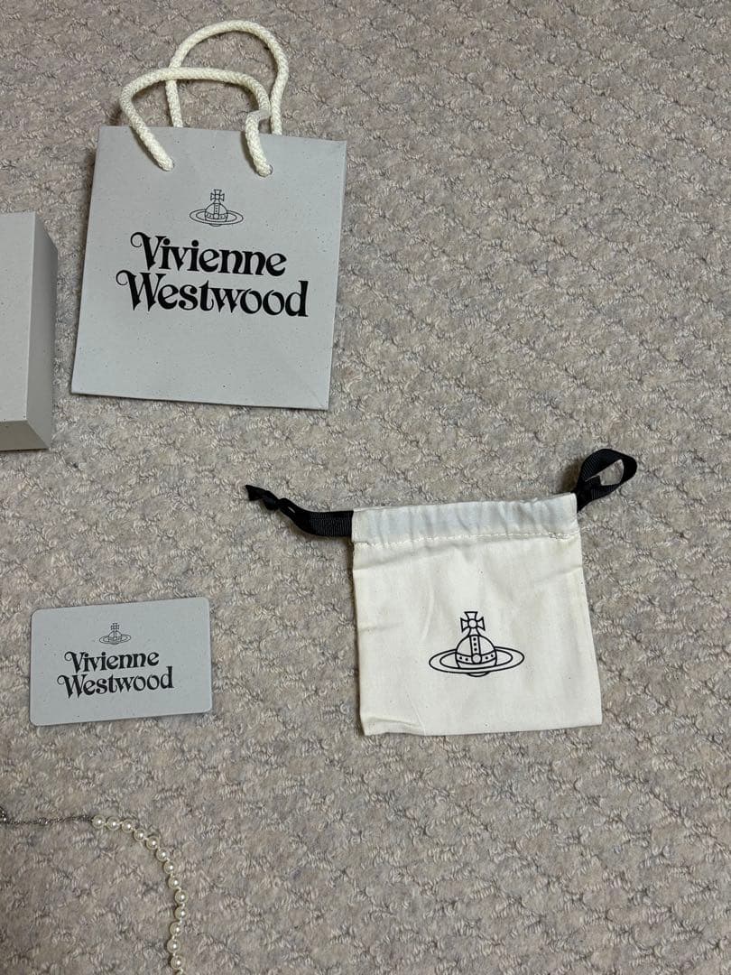 Vivienne Westwood パールネックレス　かやゆー着用