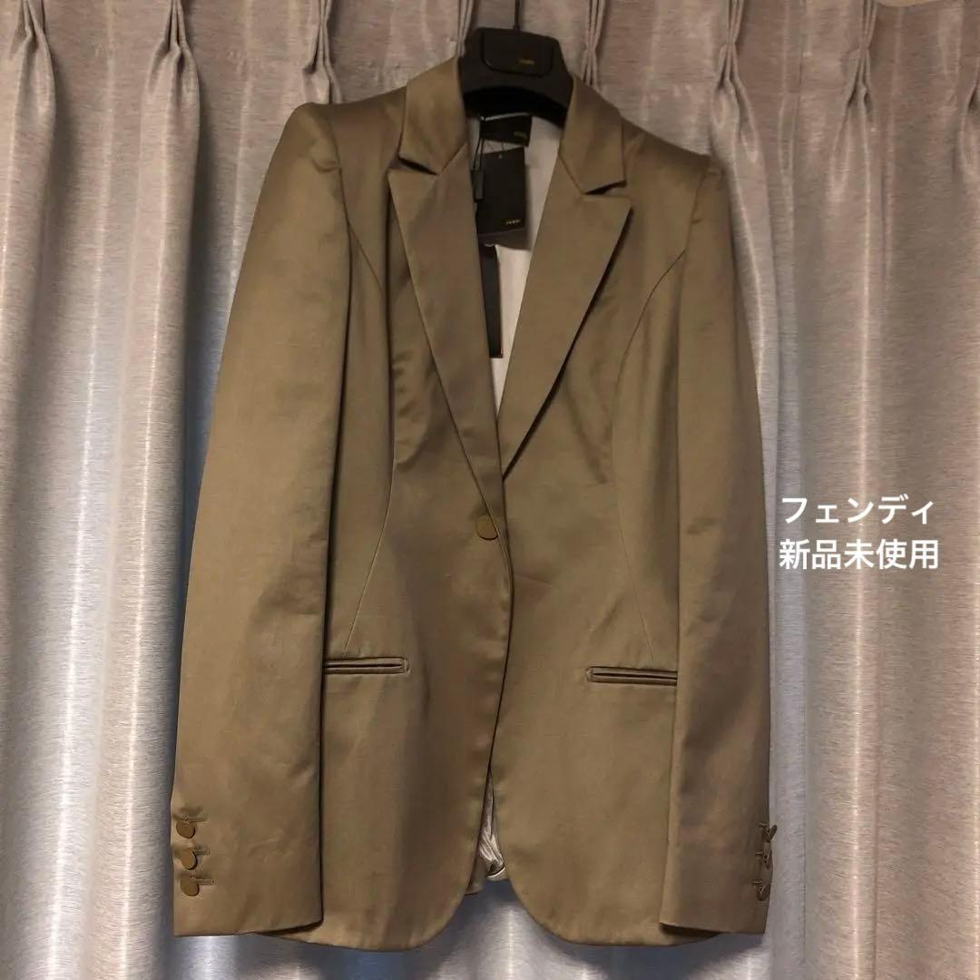 新品未使用　フェンディ　ジャケット　肩パッド