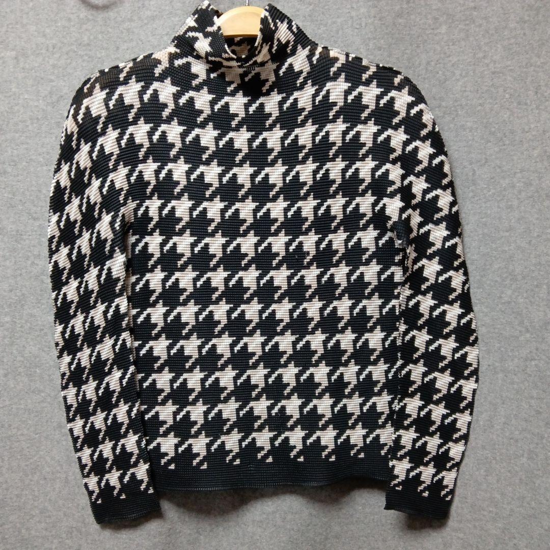 ★イッセイ・ミヤケ【me 】ハウンドトゥース柄 タートルネック