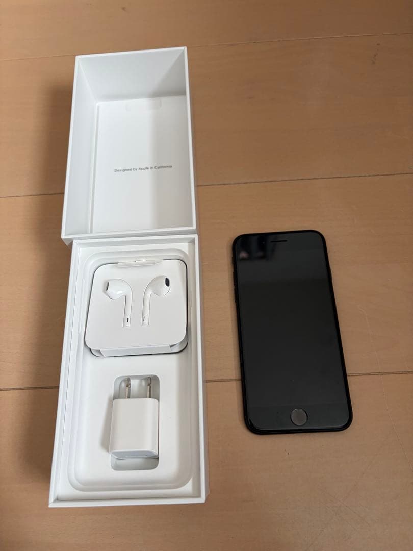 早い者勝ち　激安　iPhoneSE 第二世代　ブラック　付属品付　新品　未使用