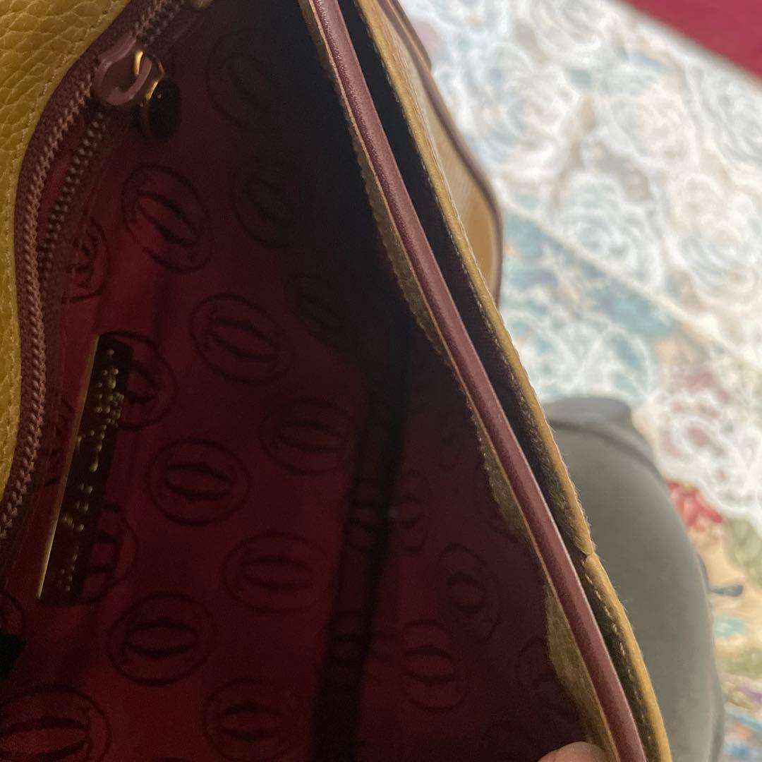 カルティエ　ショルダーバッグ　サコッシュ　レザー　マストライン