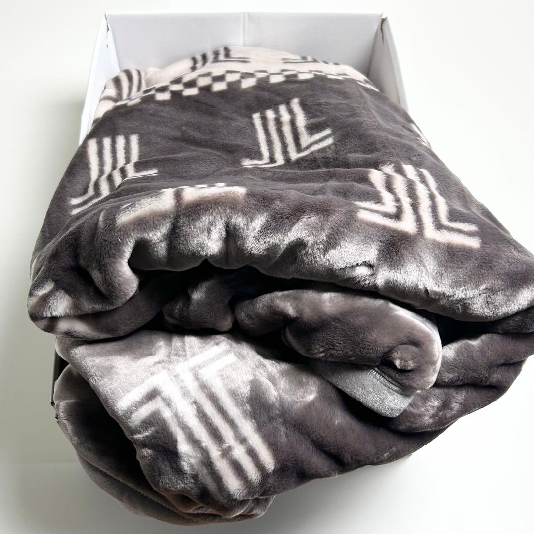 未使用✳︎ランバンコレクション/アクリル毛布/総柄/ラフィネ/グレー/東京西川