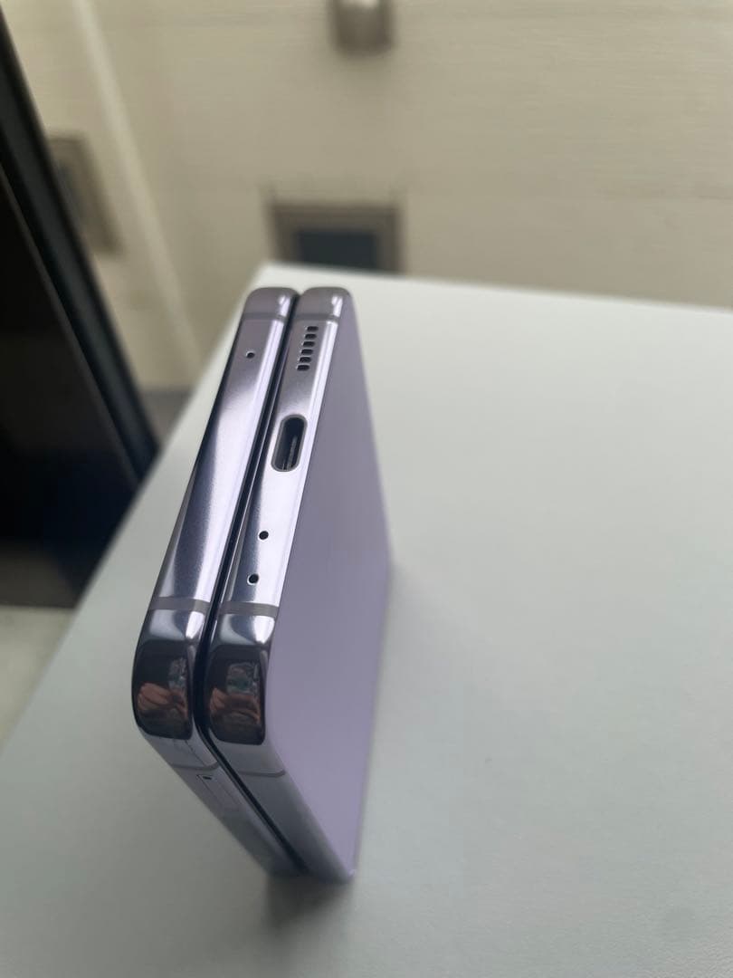 携帯電話本体 Samsung Galaxy Zflip4