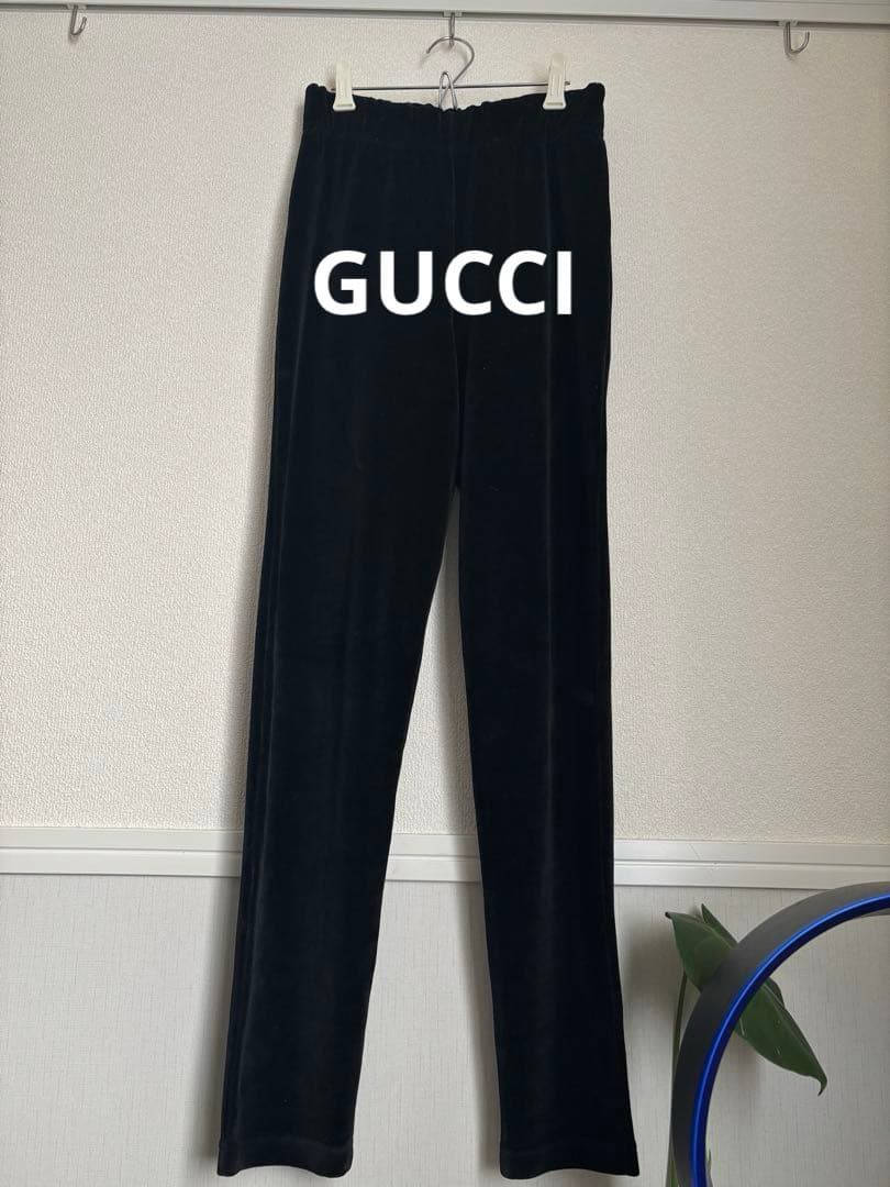 GUCCI ブラック ベルベット カジュアルパンツ