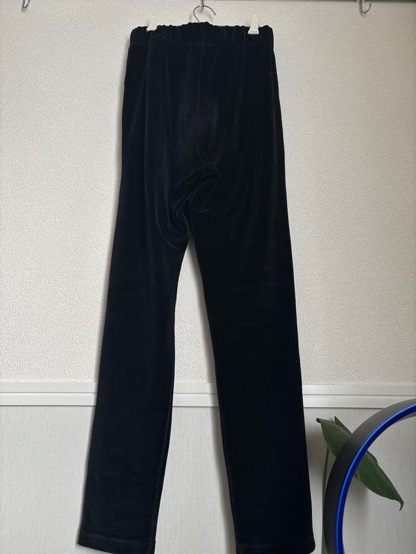GUCCI ブラック ベルベット カジュアルパンツ