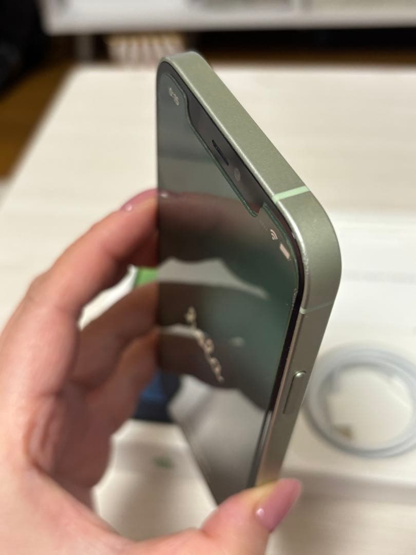 Zoro　iPhone 12 グリーン 本体　中古　スマホ