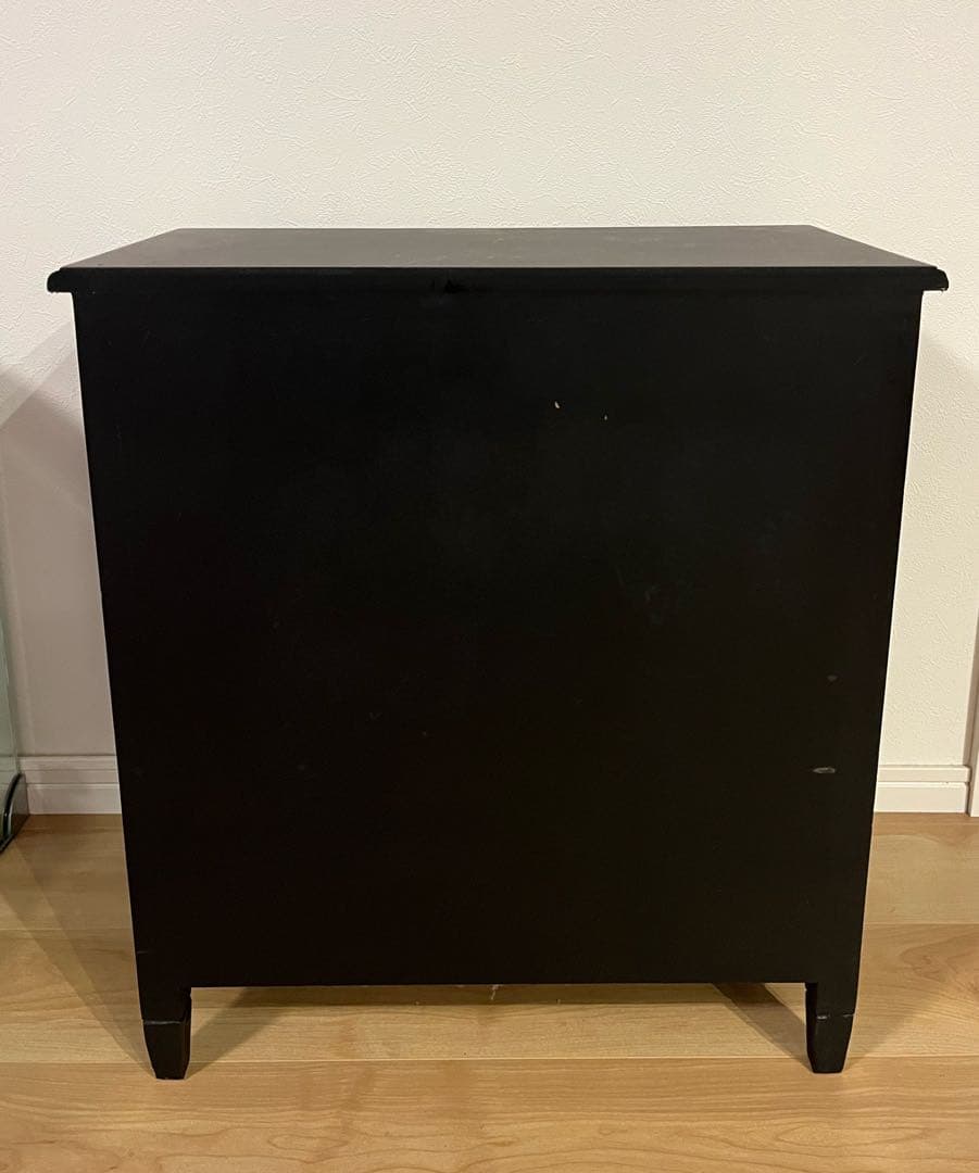 ガラスキャビネット　アンティーク加工　収納　棚サリュsalut!