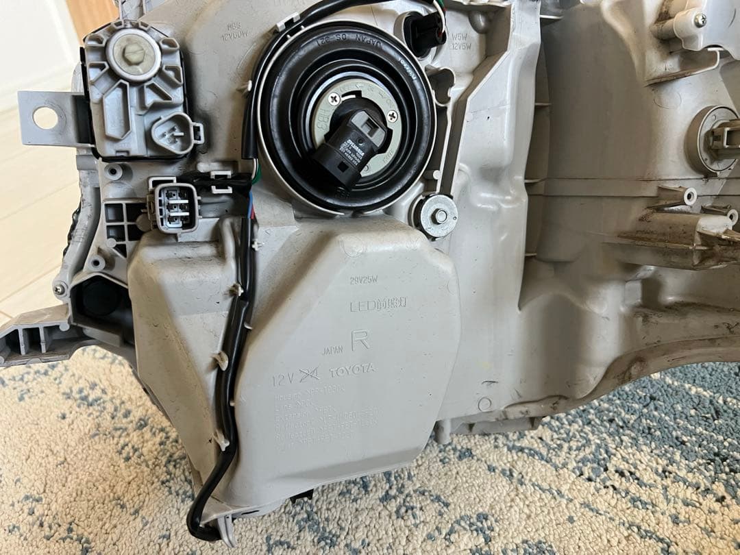 7*Ⅶ様 トヨタ ハイエース 7型 ヘッドライト インナーブラック ラプター