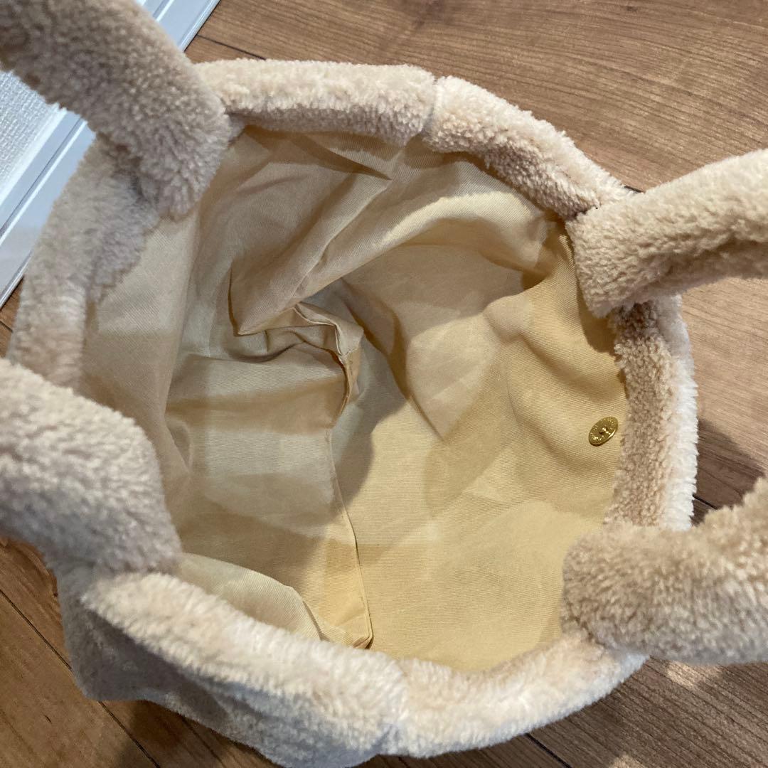 PRADAもこもこふあふあトートバッグ　ノベルティ　ベージュ（1点のみ）