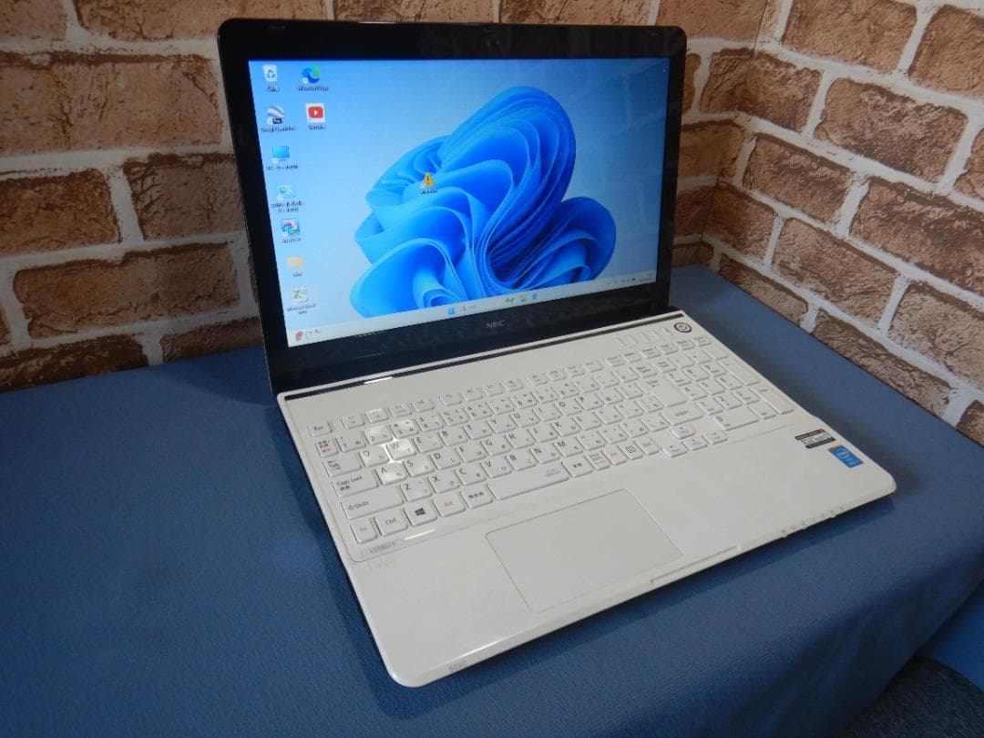 NECノートPC i7 メモリ16G SSD256GB ブルーレイ №285