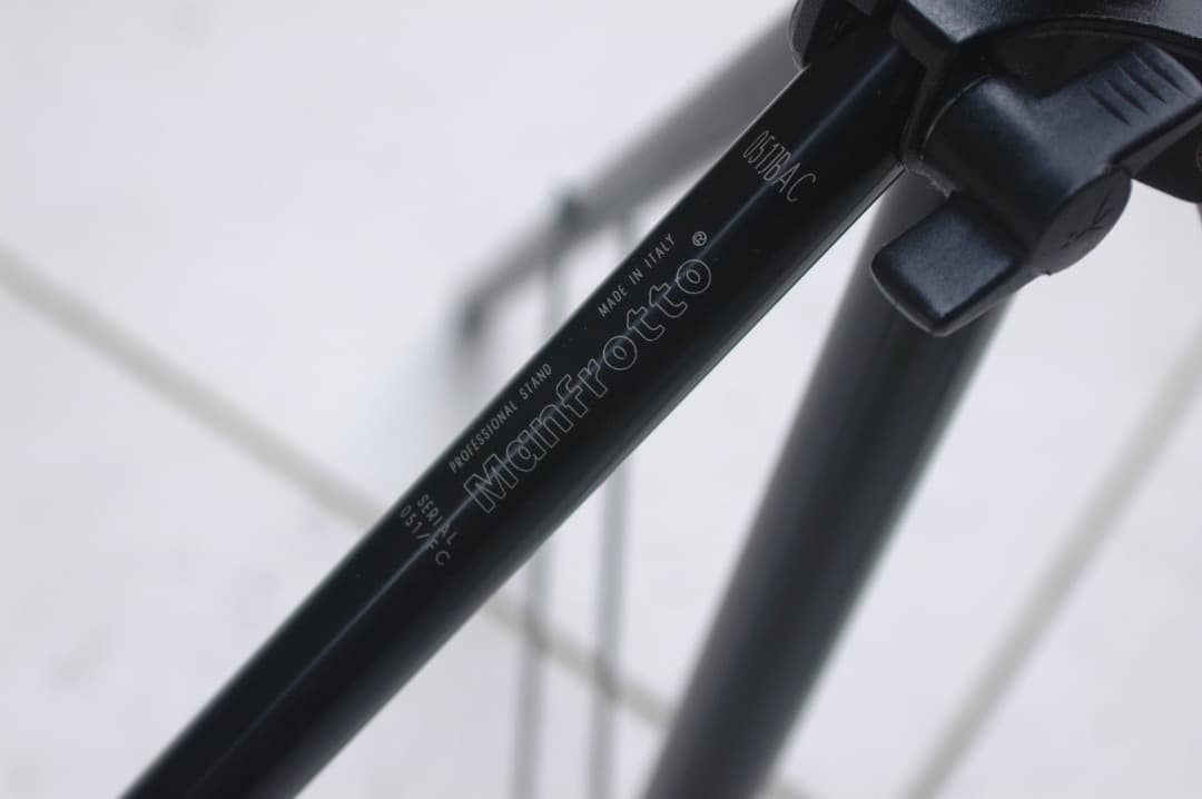 マンフロット　ライトスタンド051JBAC（エアクッション）2本セット