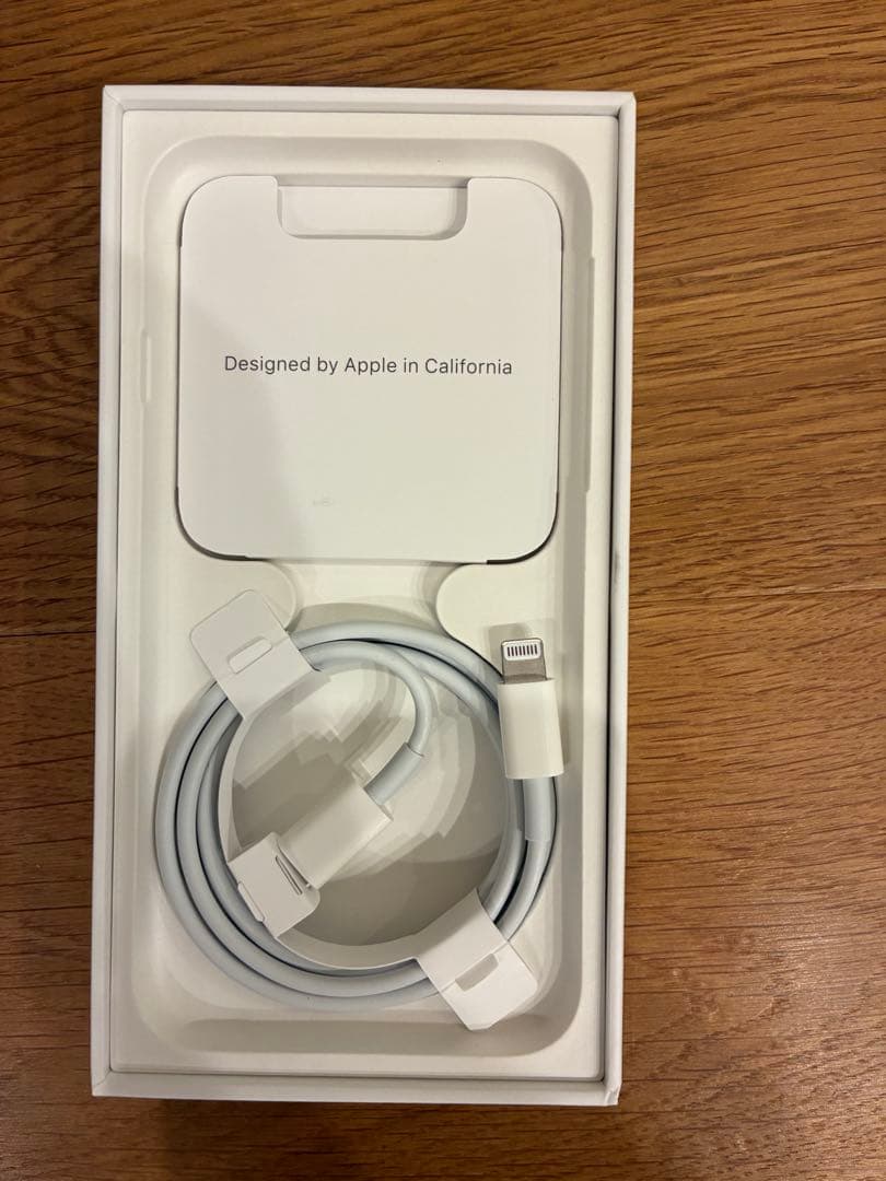 Apple iPhone SE (第3世代) スターライト128GB